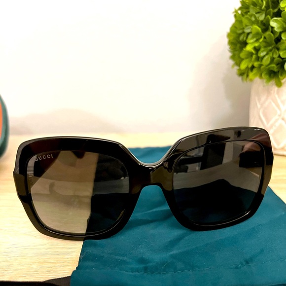 GUCCI oversized Sunglasses